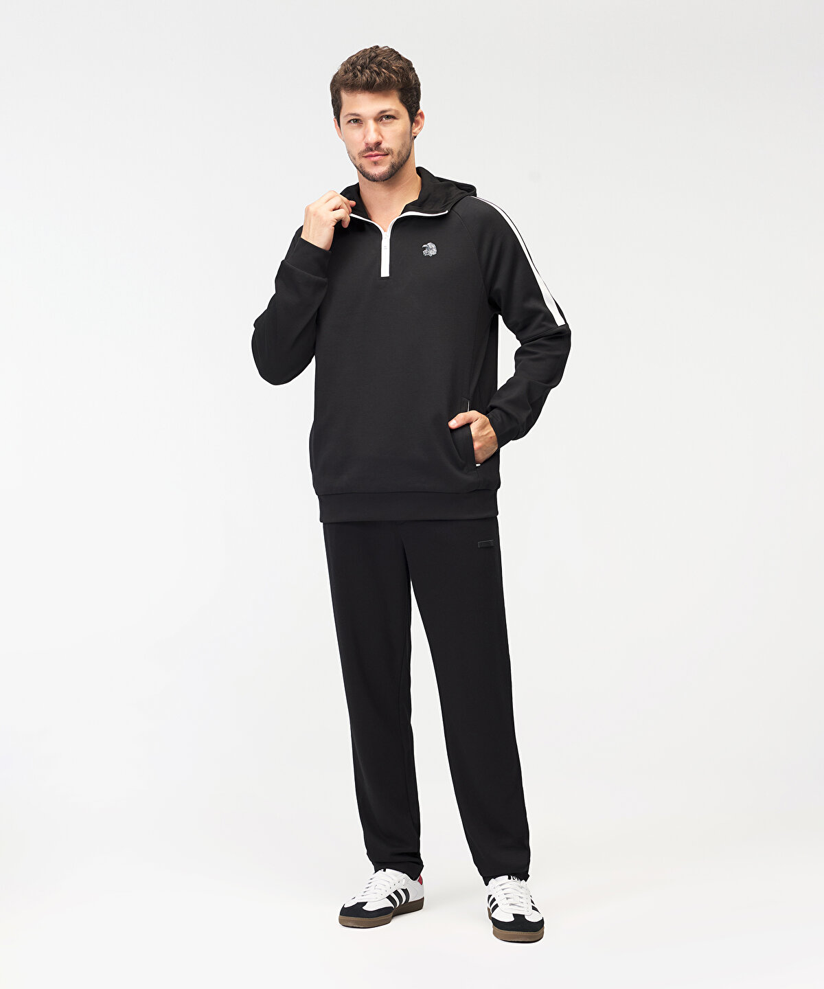BEŞİKTAŞ ERKEK KAPÜŞONLU SWEATSHIRT 7526230T2 6KBYBEB80003-02