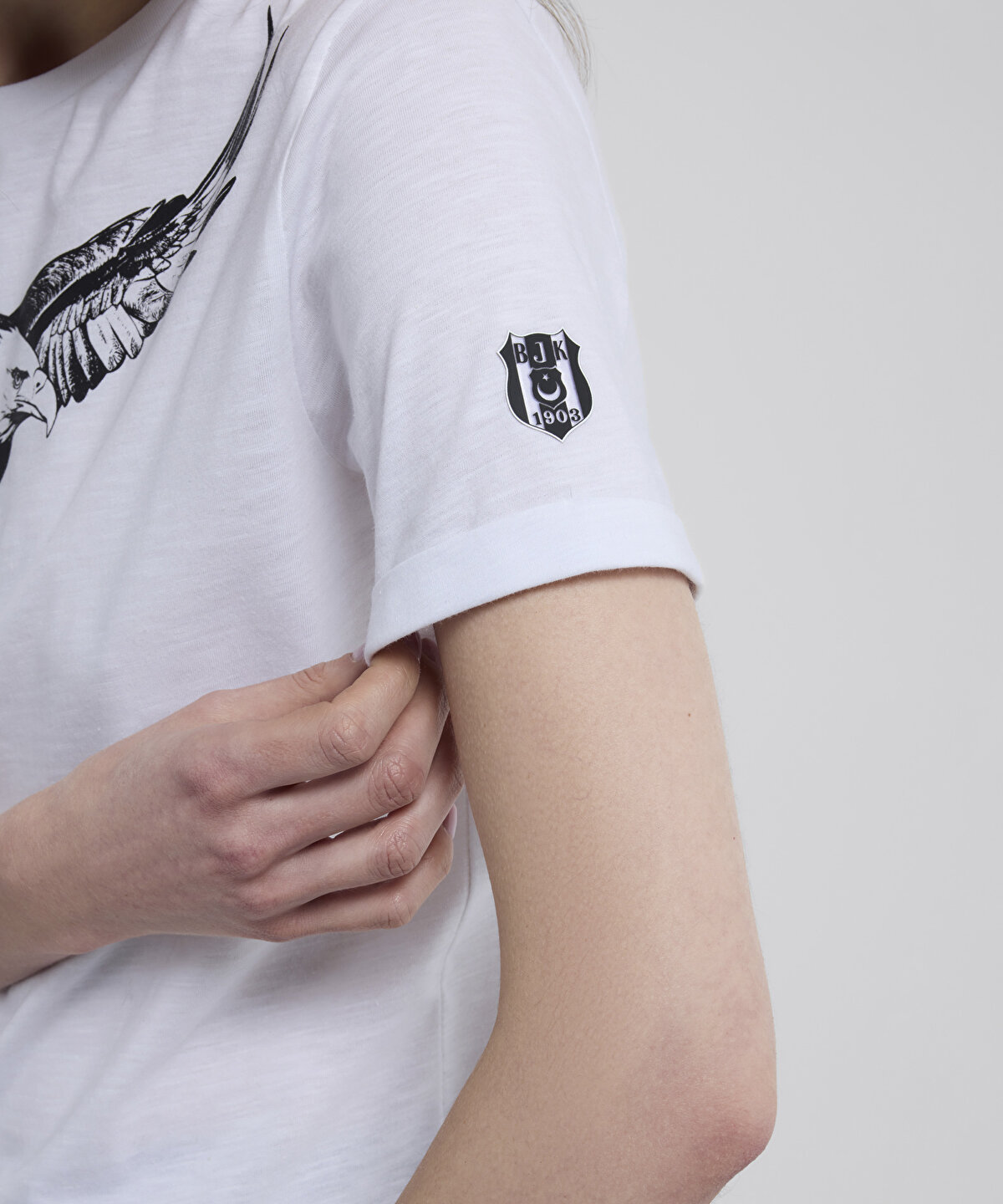 BEŞİKTAŞ KADIN T-SHIRT 8424175T3 4YHZB0300003-01 | Kartal Yuvası
